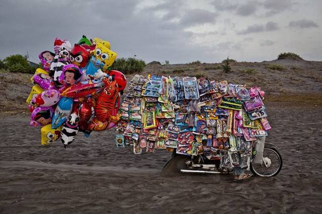 543835_621287154568837_782555476_n