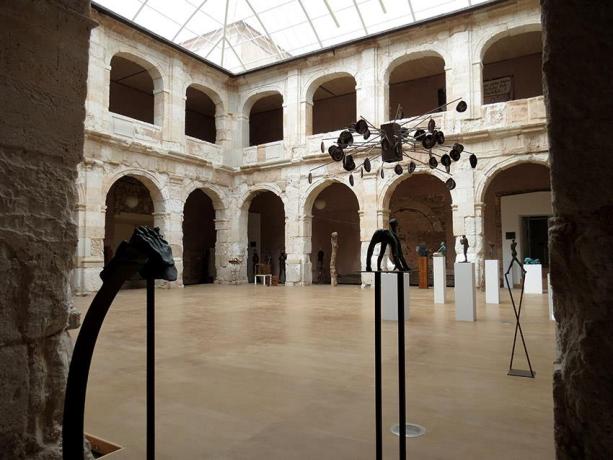 923160_304031046397187_1398939563_n