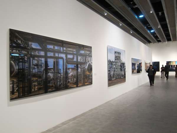 JOSE MANUEL BALLESTER, presenta su Bosques de Luz, en el IAACC Pablo Serrano de Zaragoza.