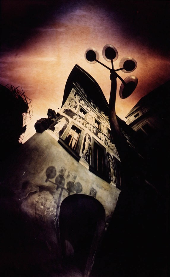 LA CAMARA OSCURA DE ILAN WOLFF