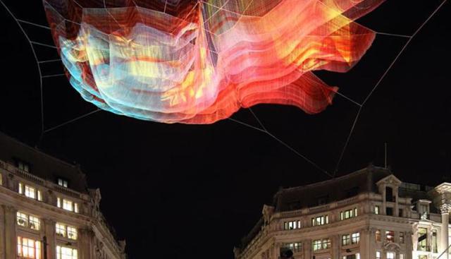 janet-echelman-suspends-net-sculpture-above-londons-oxford-circus-2